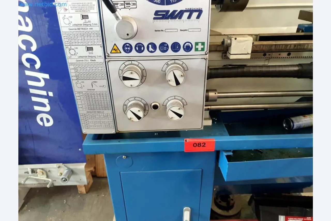 Liquidación de almacén de una empresa de servicios, vehículos, equipos de almacén-11