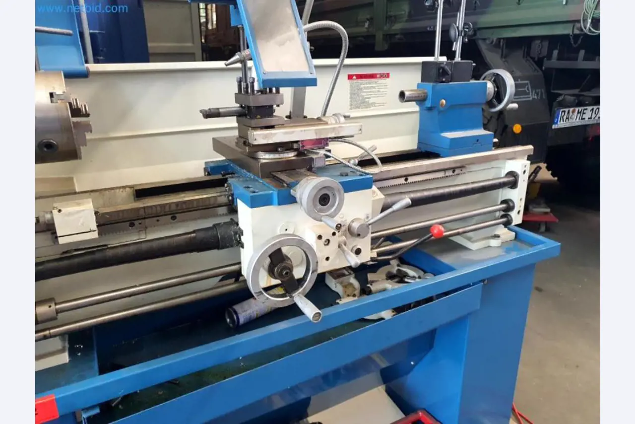 Liquidación de almacén de una empresa de servicios, vehículos, equipos de almacén-12