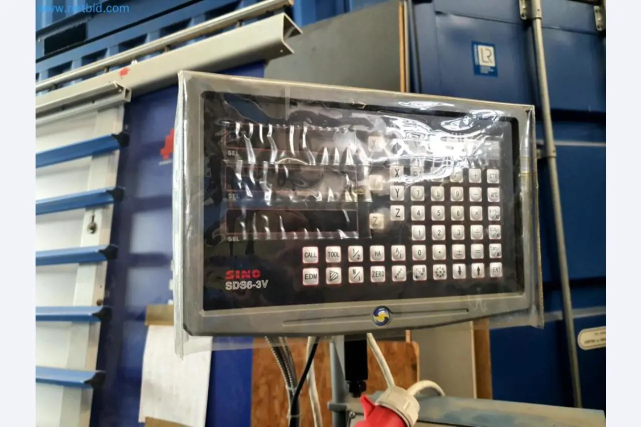 Liquidación de almacén de una empresa de servicios, vehículos, equipos de almacén-9