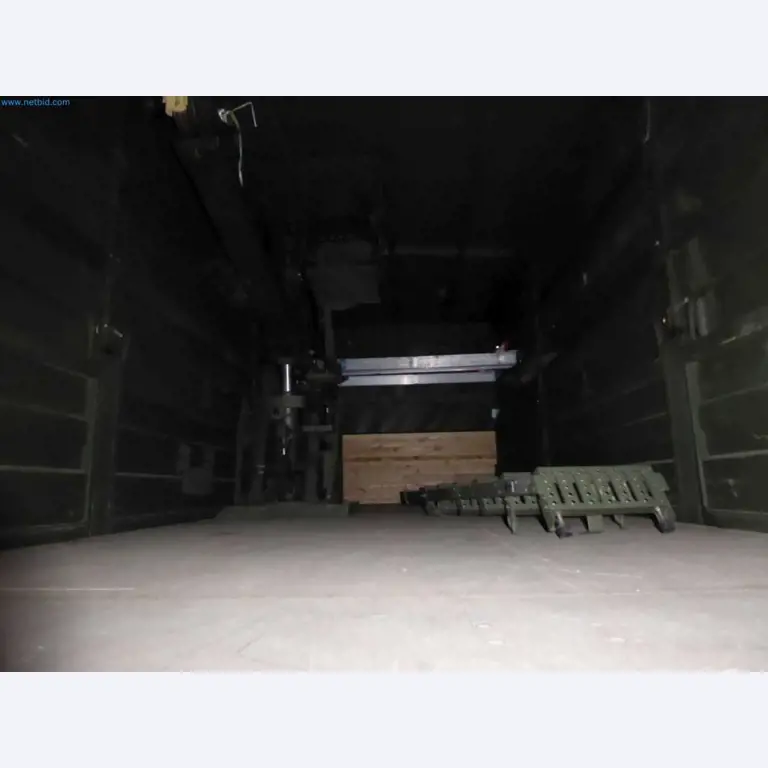 Lagerauflösung eines Dienstleistungsbetriebes, Fahrzeuge, Lagereinrichtung-12