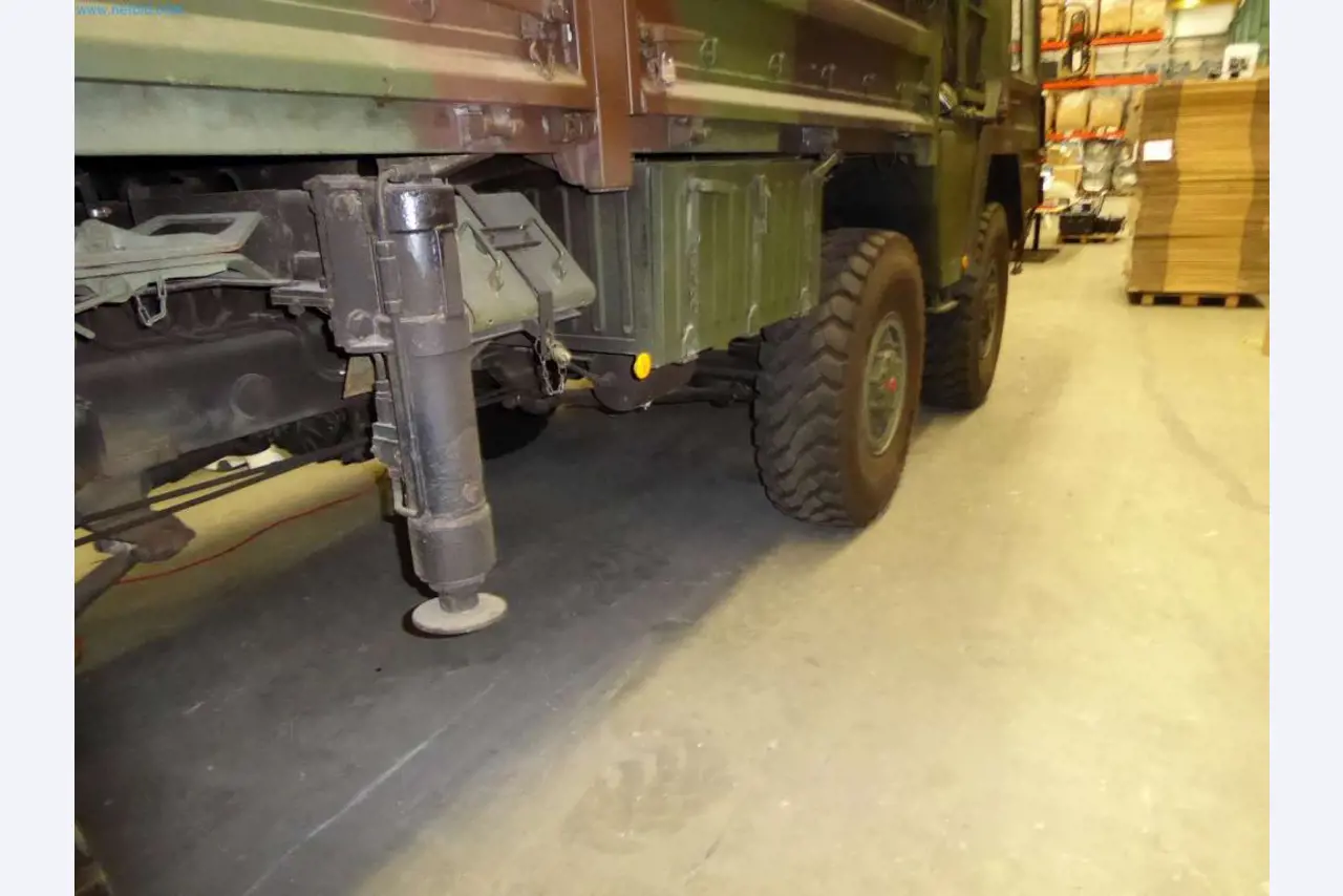 Lagerauflösung eines Dienstleistungsbetriebes, Fahrzeuge, Lagereinrichtung-14