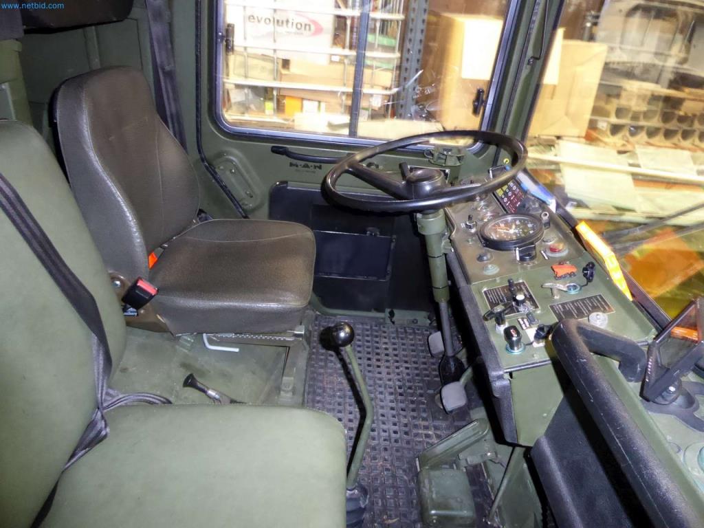 Lagerauflösung eines Dienstleistungsbetriebes, Fahrzeuge, Lagereinrichtung-16