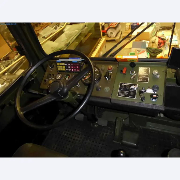 Lagerauflösung eines Dienstleistungsbetriebes, Fahrzeuge, Lagereinrichtung-18