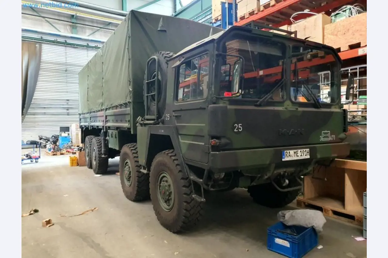 Lagerauflösung eines Dienstleistungsbetriebes, Fahrzeuge, Lagereinrichtung-1