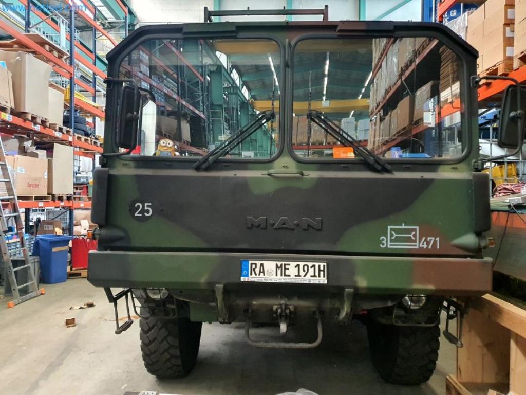 Lagerauflösung eines Dienstleistungsbetriebes, Fahrzeuge, Lagereinrichtung-19