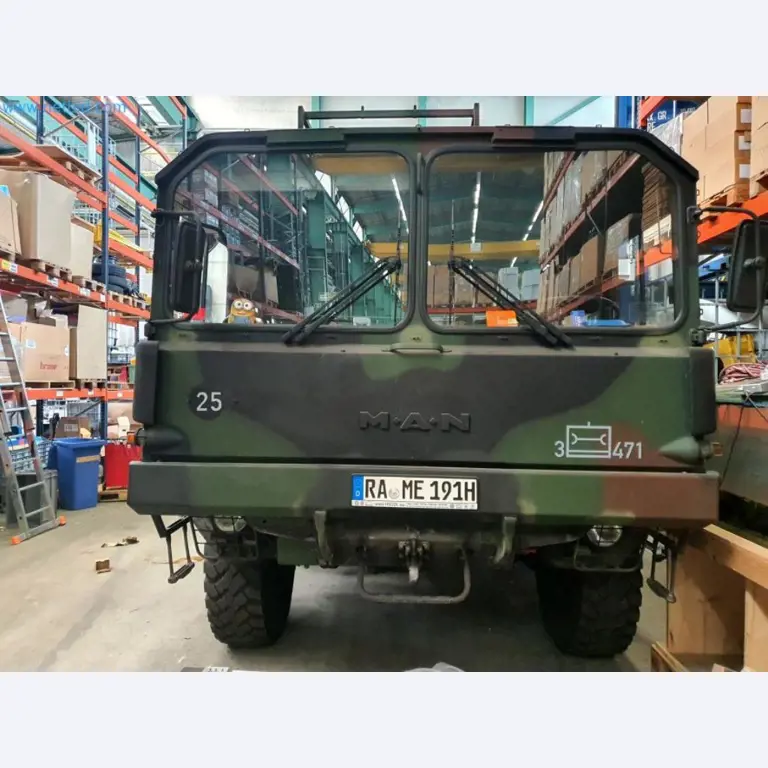 Lagerauflösung eines Dienstleistungsbetriebes, Fahrzeuge, Lagereinrichtung-19