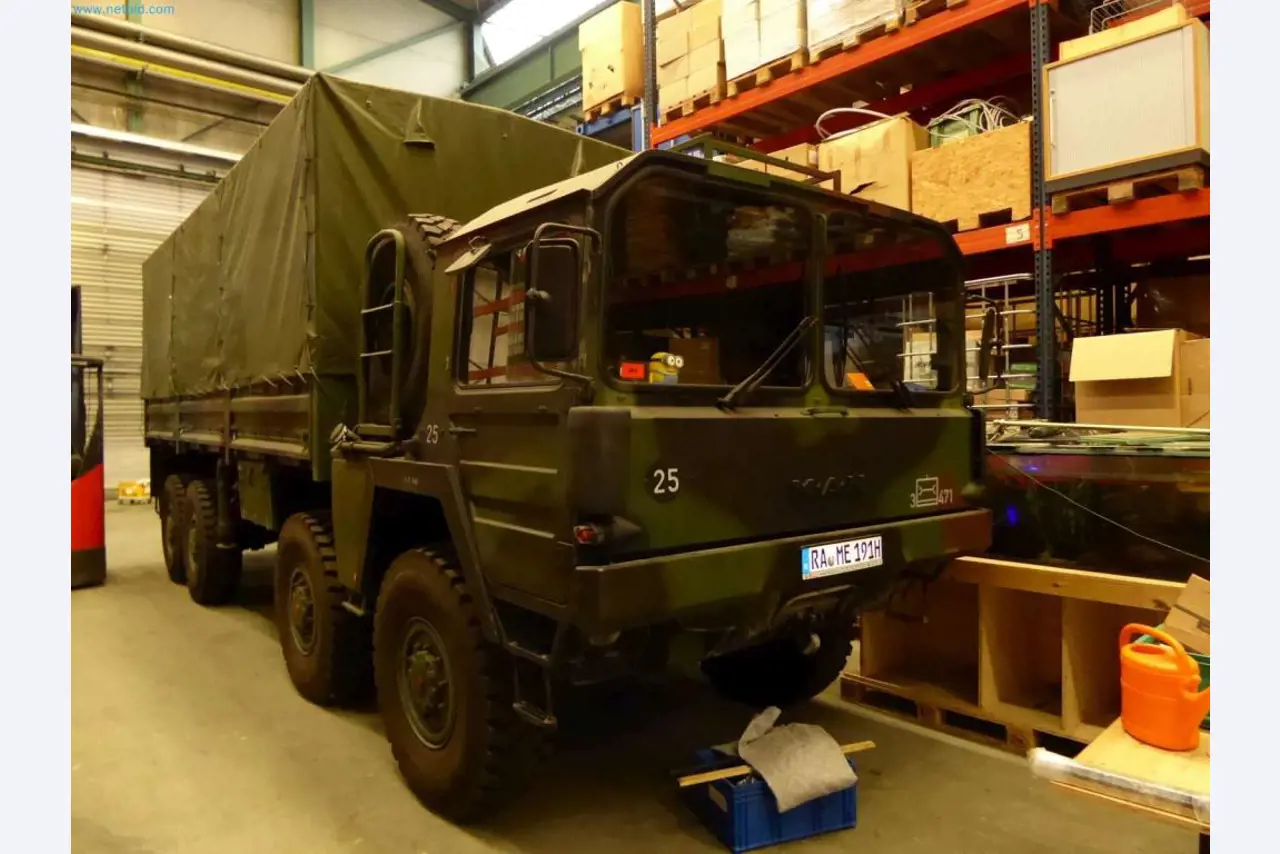 Lagerauflösung eines Dienstleistungsbetriebes, Fahrzeuge, Lagereinrichtung-2