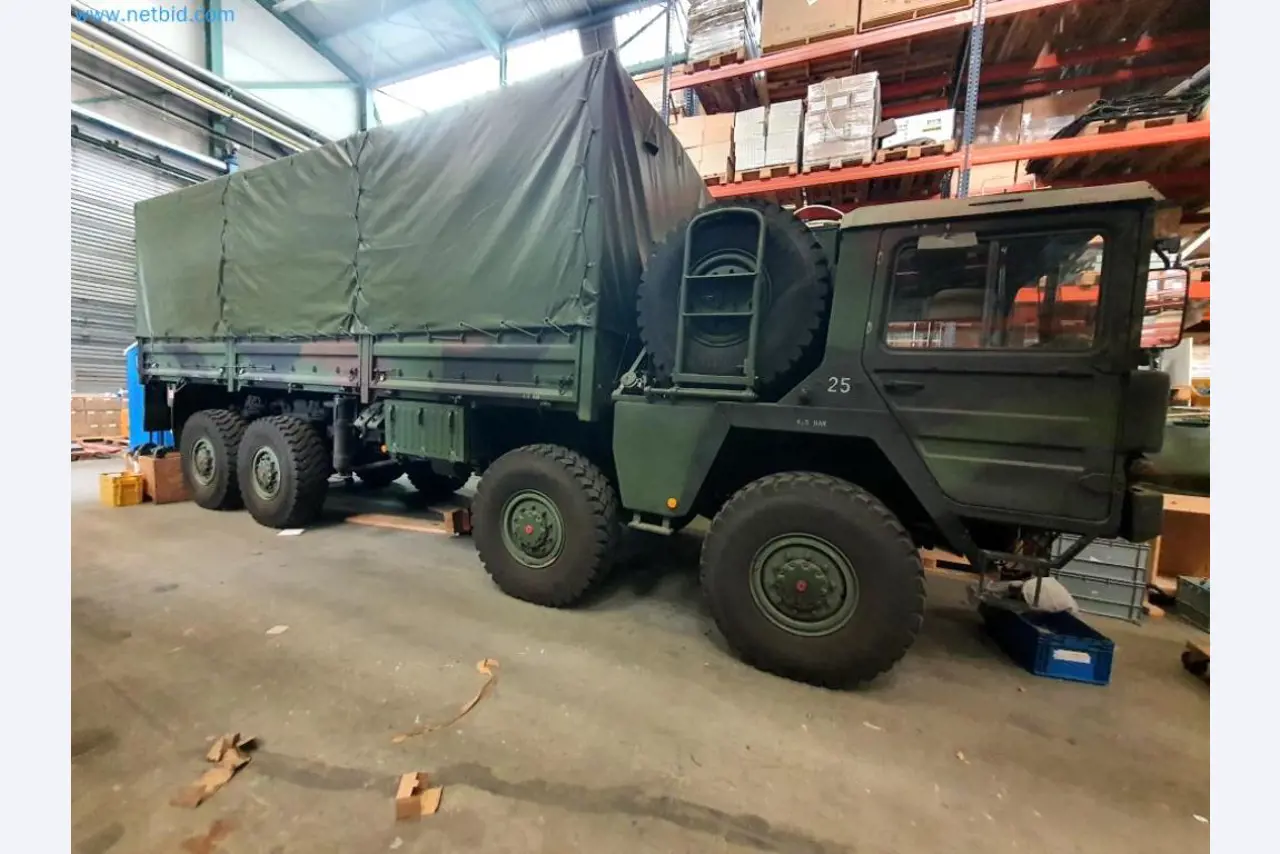 Lagerauflösung eines Dienstleistungsbetriebes, Fahrzeuge, Lagereinrichtung-20