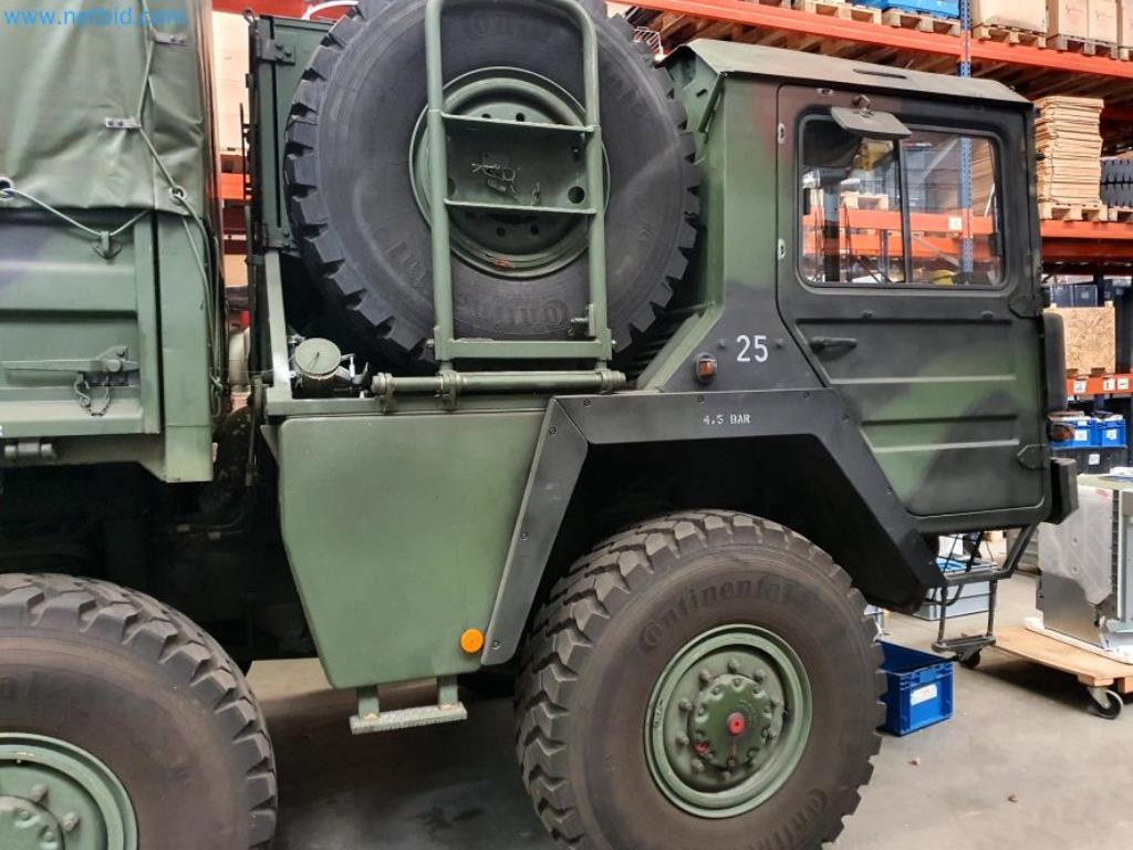 Lagerauflösung eines Dienstleistungsbetriebes, Fahrzeuge, Lagereinrichtung-21