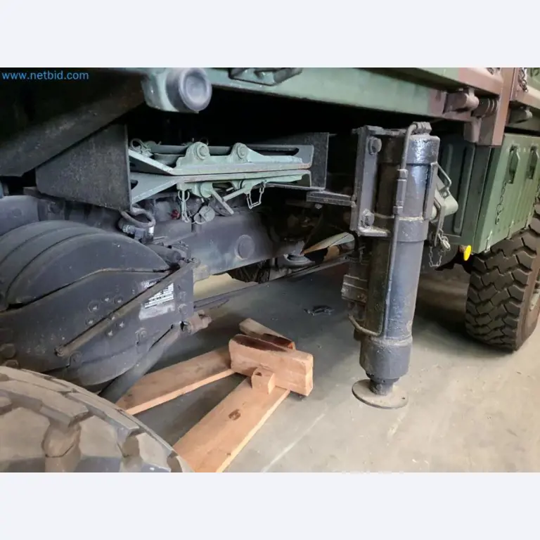 Lagerauflösung eines Dienstleistungsbetriebes, Fahrzeuge, Lagereinrichtung-24