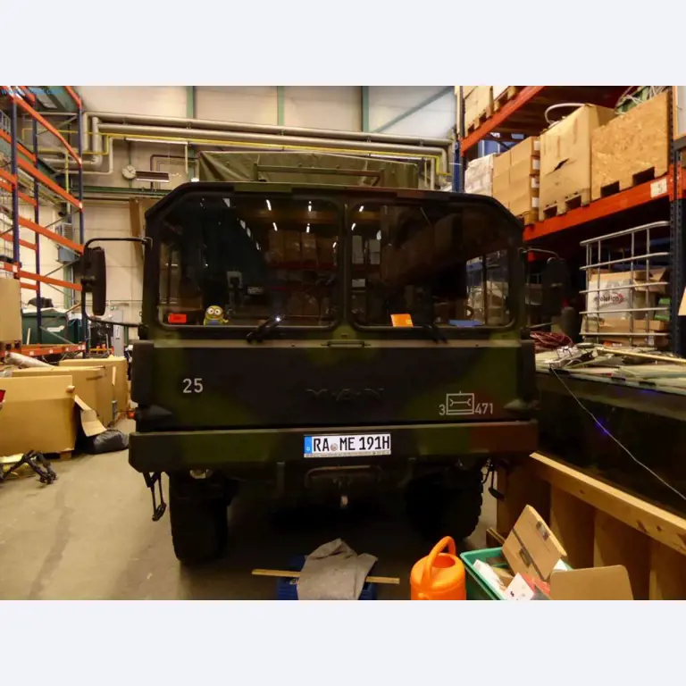 Lagerauflösung eines Dienstleistungsbetriebes, Fahrzeuge, Lagereinrichtung-3