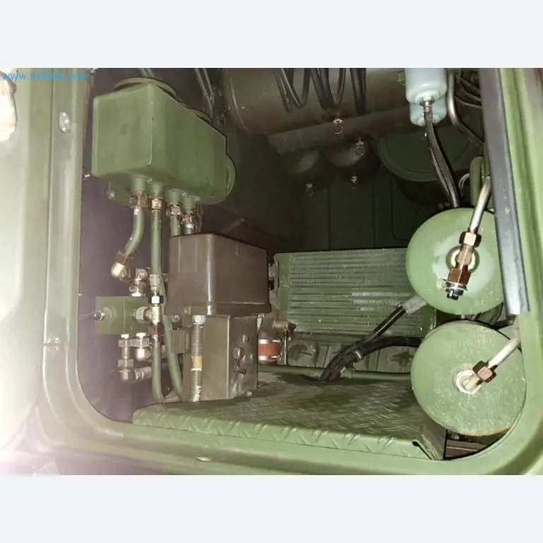 Lagerauflösung eines Dienstleistungsbetriebes, Fahrzeuge, Lagereinrichtung-38