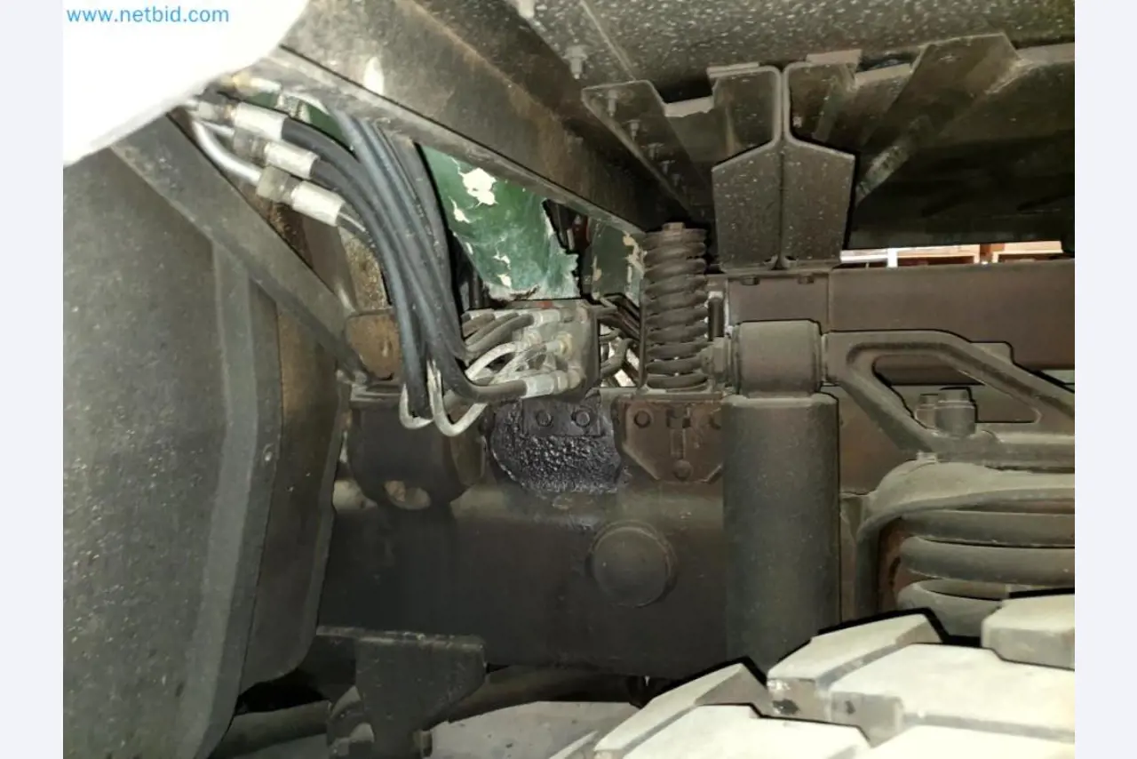 Lagerauflösung eines Dienstleistungsbetriebes, Fahrzeuge, Lagereinrichtung-39