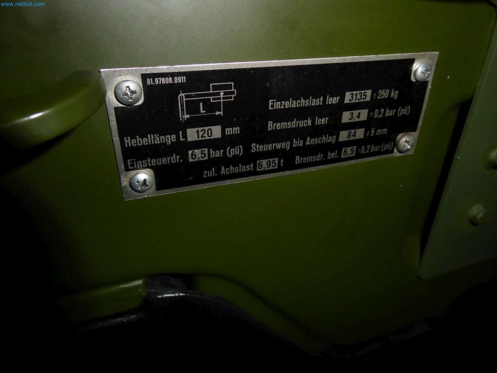 Lagerauflösung eines Dienstleistungsbetriebes, Fahrzeuge, Lagereinrichtung-4