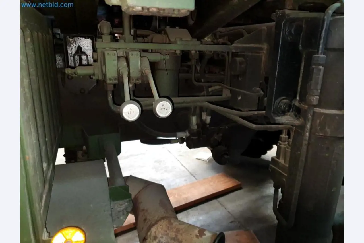 Lagerauflösung eines Dienstleistungsbetriebes, Fahrzeuge, Lagereinrichtung-40