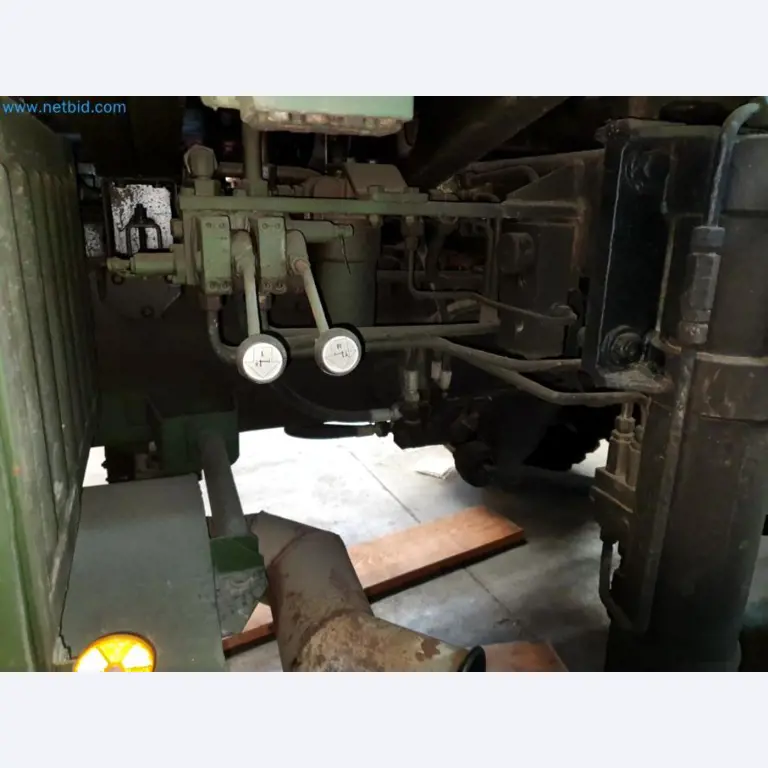 Lagerauflösung eines Dienstleistungsbetriebes, Fahrzeuge, Lagereinrichtung-40