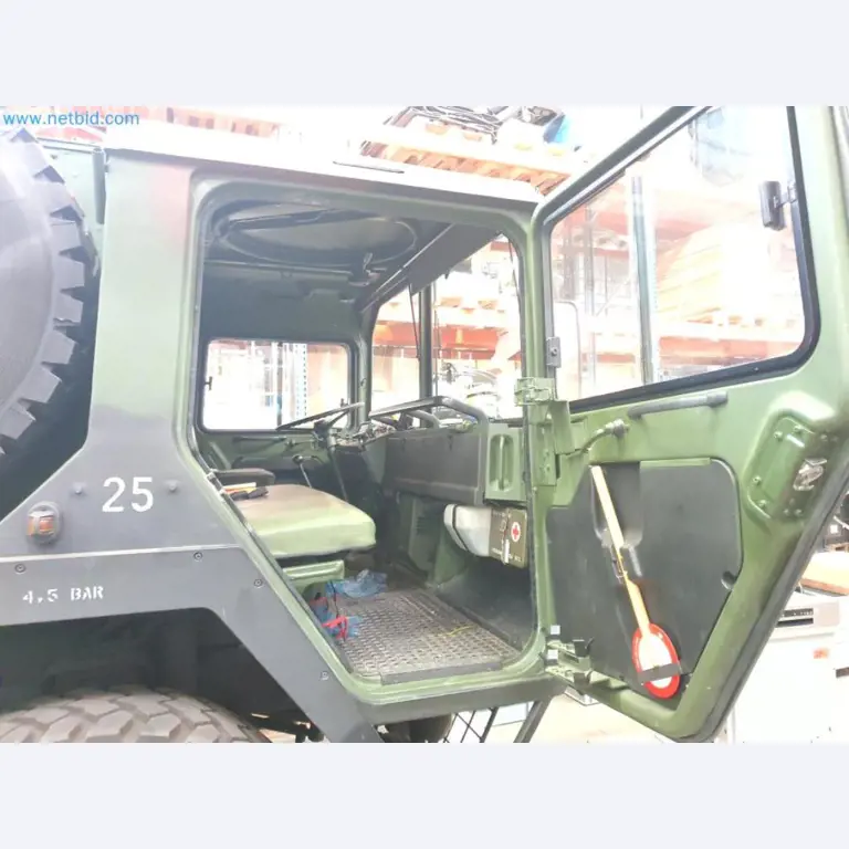 Lagerauflösung eines Dienstleistungsbetriebes, Fahrzeuge, Lagereinrichtung-42