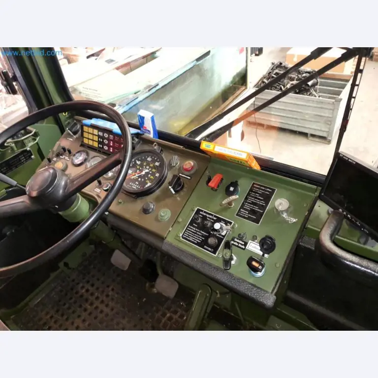 Lagerauflösung eines Dienstleistungsbetriebes, Fahrzeuge, Lagereinrichtung-47