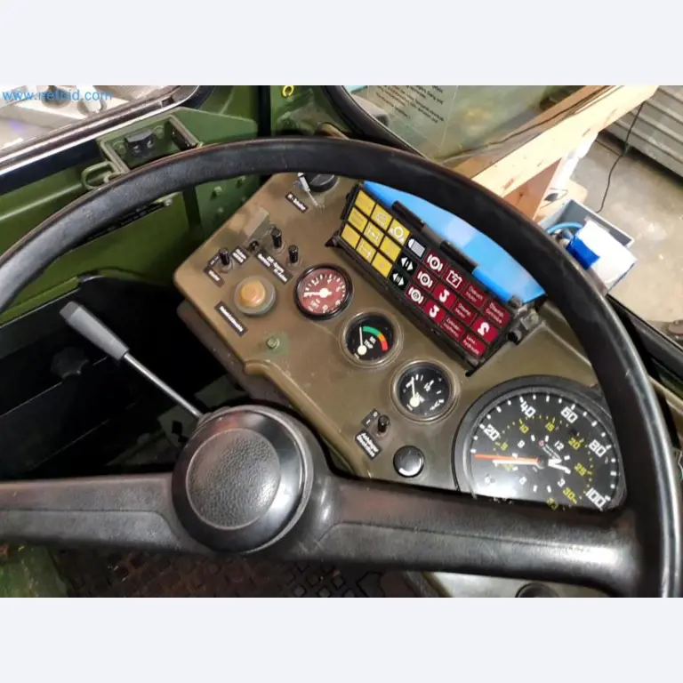 Lagerauflösung eines Dienstleistungsbetriebes, Fahrzeuge, Lagereinrichtung-48