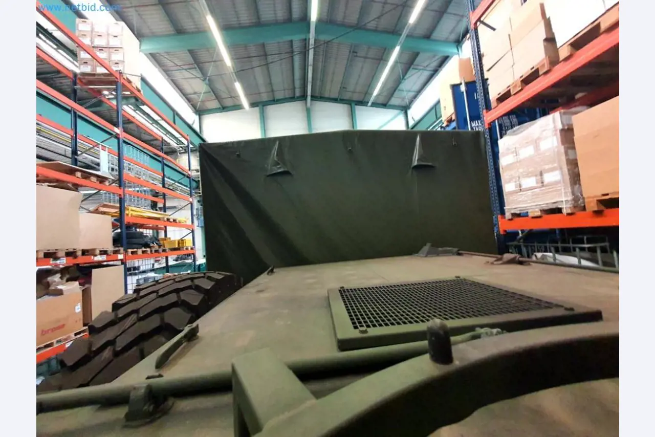 Lagerauflösung eines Dienstleistungsbetriebes, Fahrzeuge, Lagereinrichtung-50