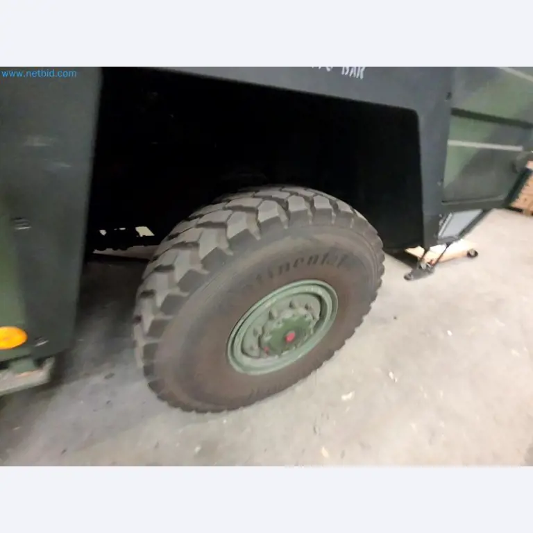 Lagerauflösung eines Dienstleistungsbetriebes, Fahrzeuge, Lagereinrichtung-52