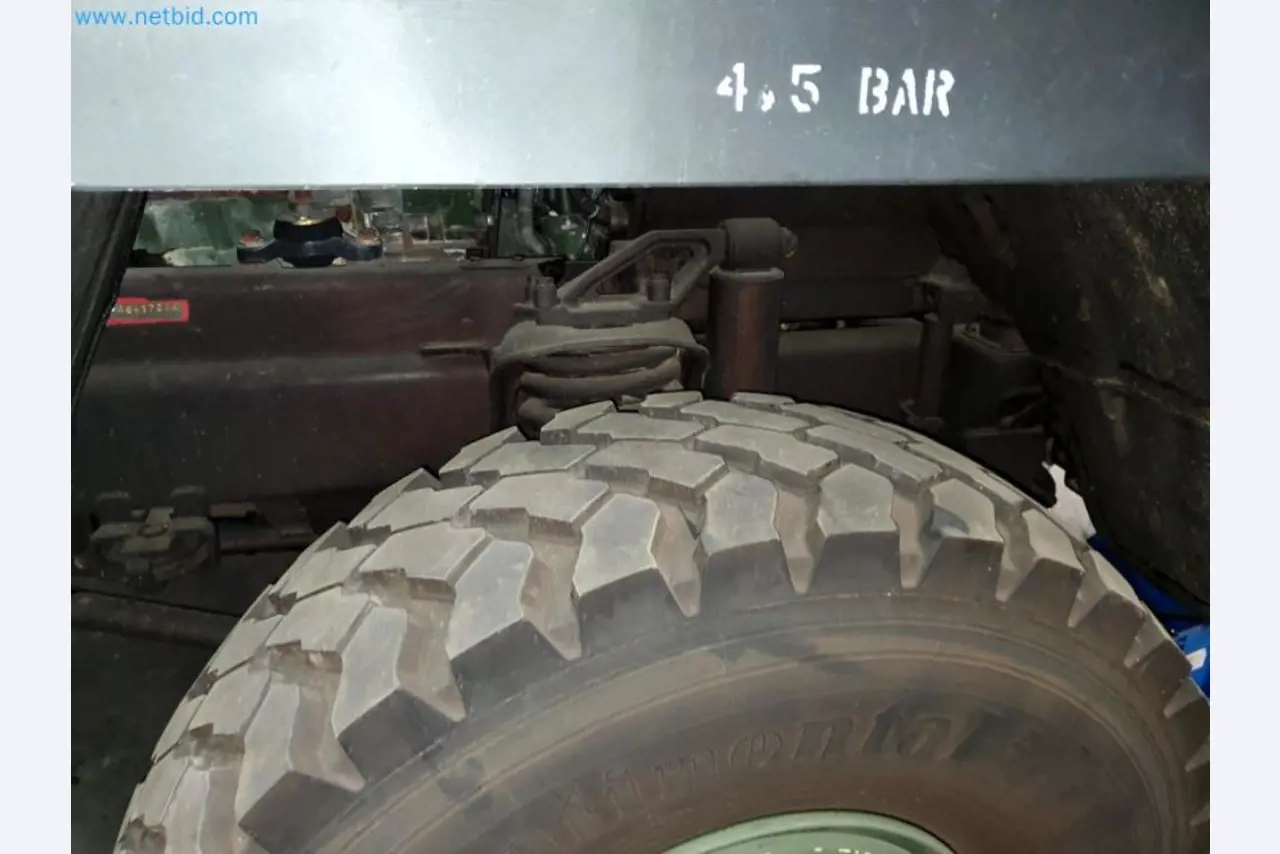 Lagerauflösung eines Dienstleistungsbetriebes, Fahrzeuge, Lagereinrichtung-53