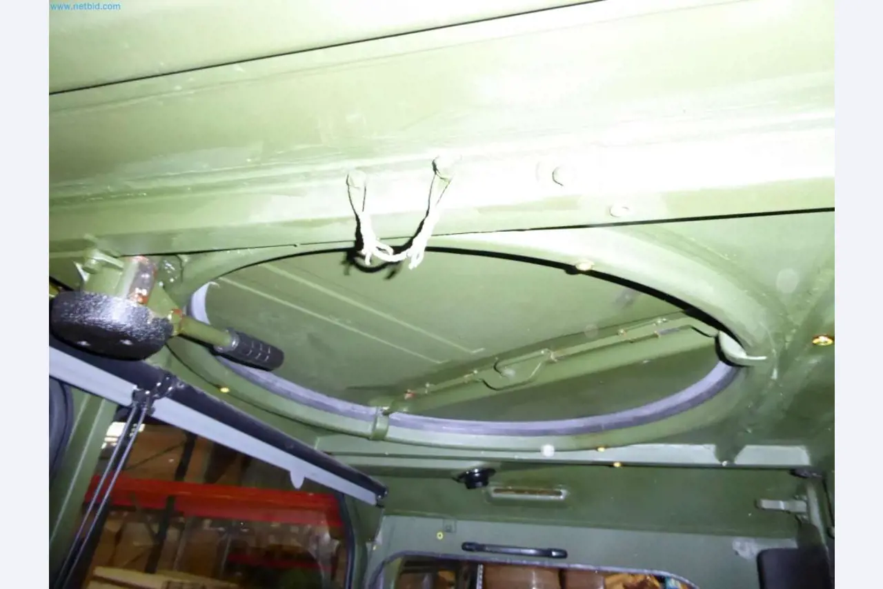 Lagerauflösung eines Dienstleistungsbetriebes, Fahrzeuge, Lagereinrichtung-6