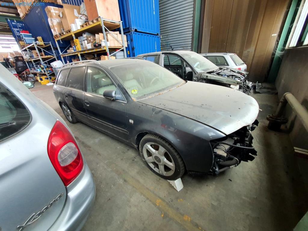 Liquidación de almacén de una empresa de servicios, vehículos, equipos de almacén-12