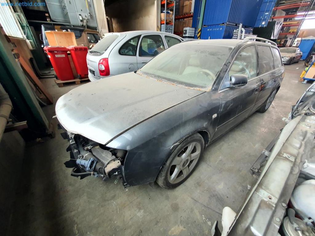 Liquidación de almacén de una empresa de servicios, vehículos, equipos de almacén-1