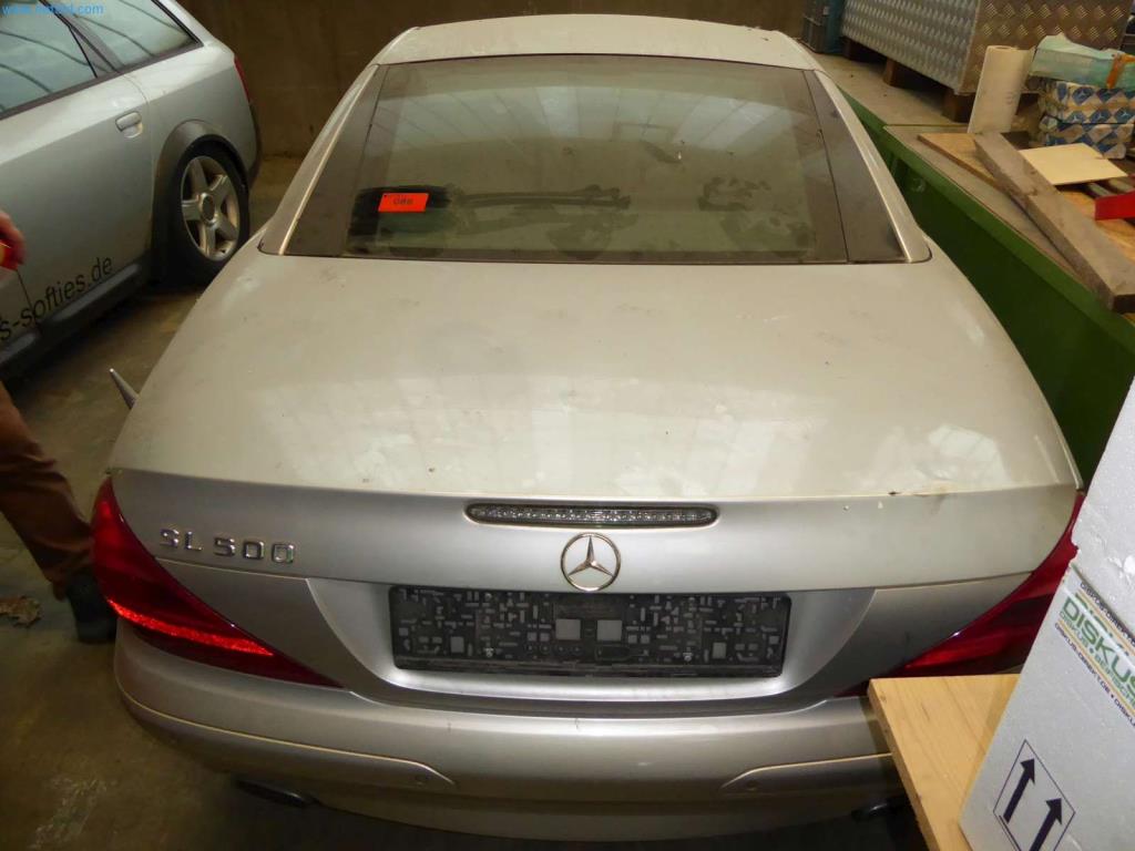 Likwidacja magazynu firmy usługowej, pojazdy, wyposażenie magazynu-10