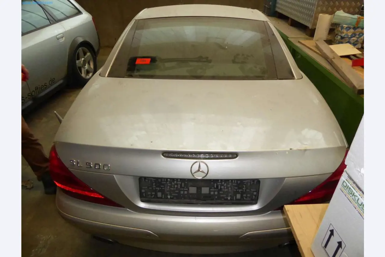 Liquidación de almacén de una empresa de servicios, vehículos, equipos de almacén-10