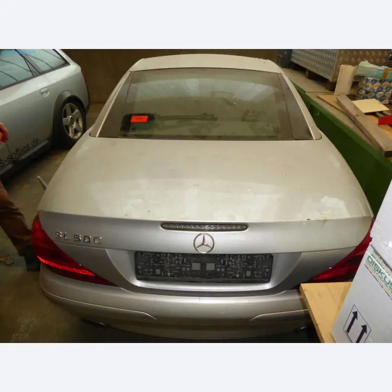 Liquidación de almacén de una empresa de servicios, vehículos, equipos de almacén-10