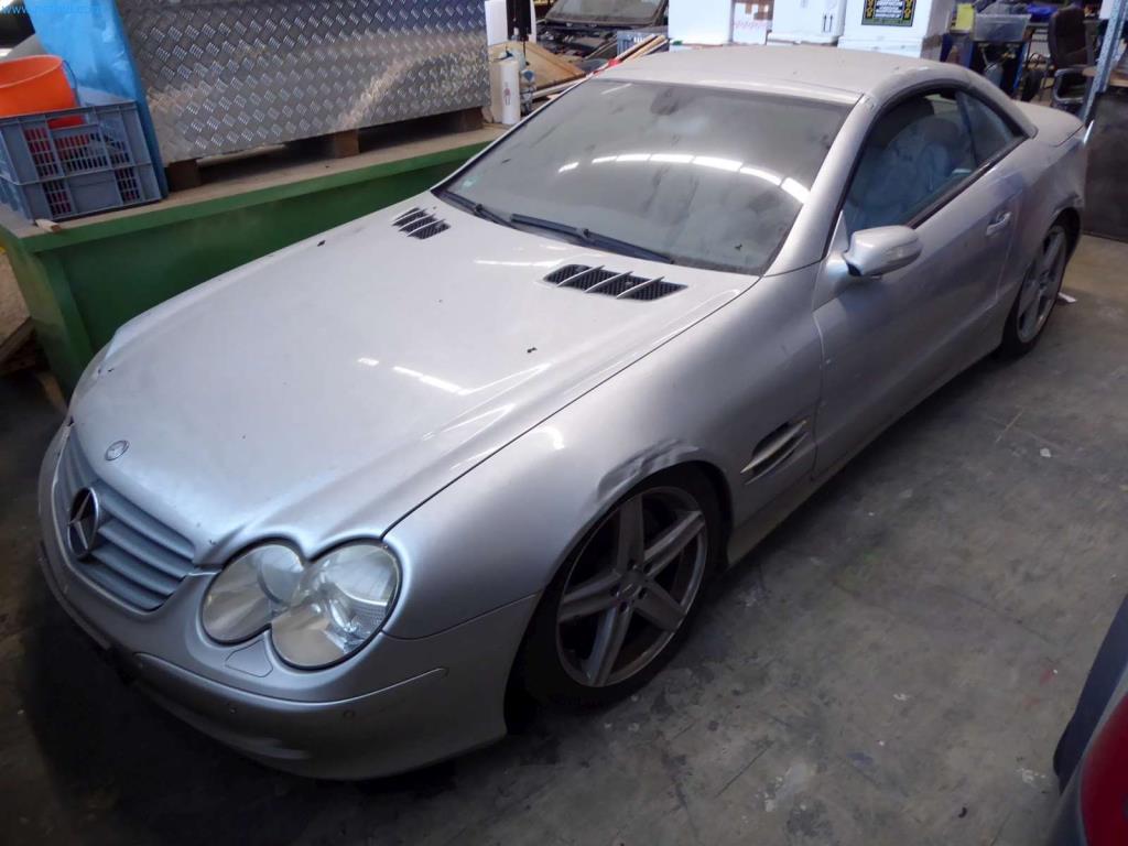 Likwidacja magazynu firmy usługowej, pojazdy, wyposażenie magazynu-1