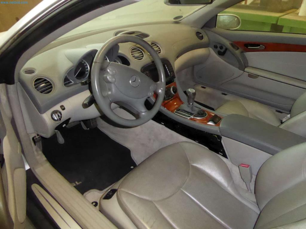 Likwidacja magazynu firmy usługowej, pojazdy, wyposażenie magazynu-6