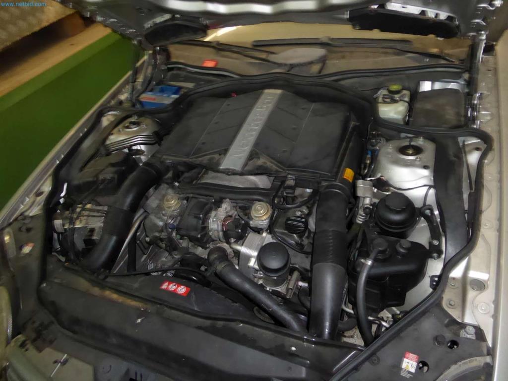 Likwidacja magazynu firmy usługowej, pojazdy, wyposażenie magazynu-9