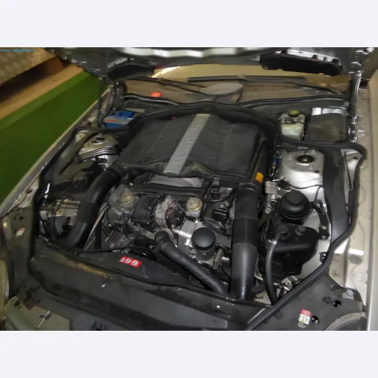 Liquidación de almacén de una empresa de servicios, vehículos, equipos de almacén-9