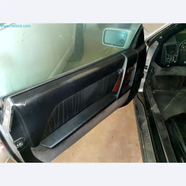 Lagerauflösung eines Dienstleistungsbetriebes, Fahrzeuge, Lagereinrichtung-11