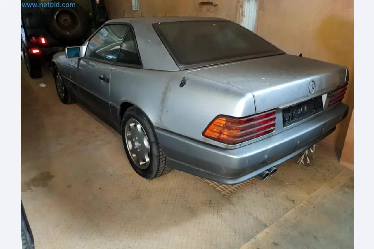 Lagerauflösung eines Dienstleistungsbetriebes, Fahrzeuge, Lagereinrichtung-12