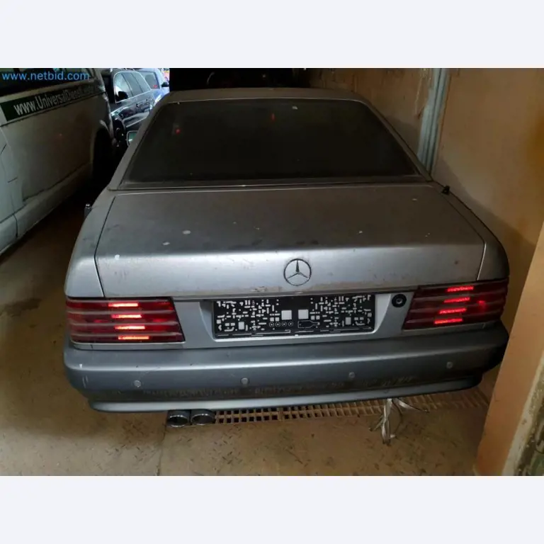 Lagerauflösung eines Dienstleistungsbetriebes, Fahrzeuge, Lagereinrichtung-13