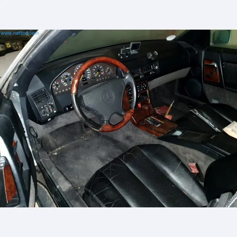 Lagerauflösung eines Dienstleistungsbetriebes, Fahrzeuge, Lagereinrichtung-7