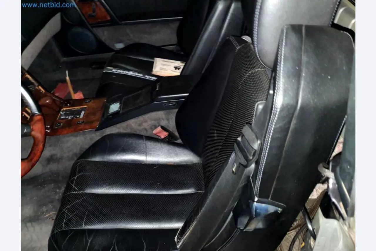 Lagerauflösung eines Dienstleistungsbetriebes, Fahrzeuge, Lagereinrichtung-8