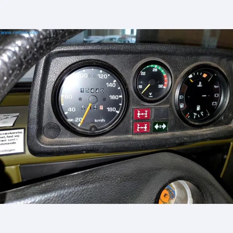 Warehouse liquidation of a service company, vehicles, storage equipment-11