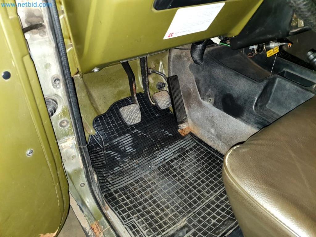 Likwidacja magazynu firmy usługowej, pojazdy, wyposażenie magazynu-17