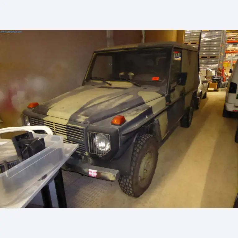 Warehouse liquidation of a service company, vehicles, storage equipment-2