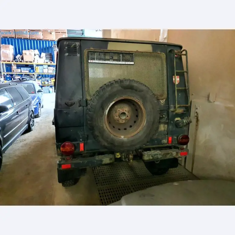 Warehouse liquidation of a service company, vehicles, storage equipment-8