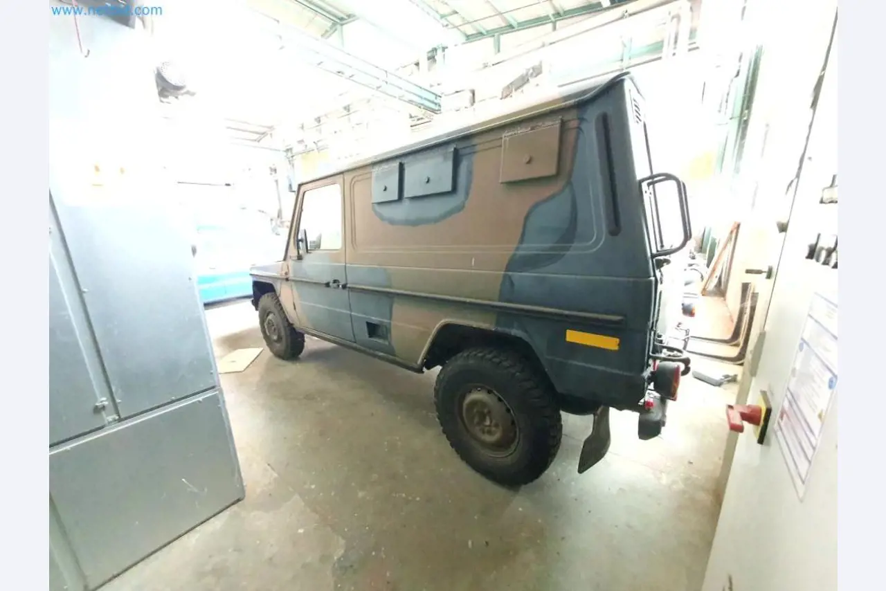 Magazijnliquidatie van een dienstverlenend bedrijf, voertuigen, magazijnuitrusting-12