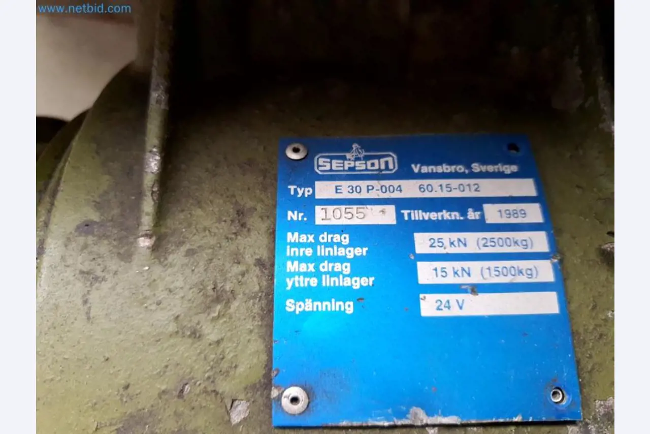 Magazijnliquidatie van een dienstverlenend bedrijf, voertuigen, magazijnuitrusting-16