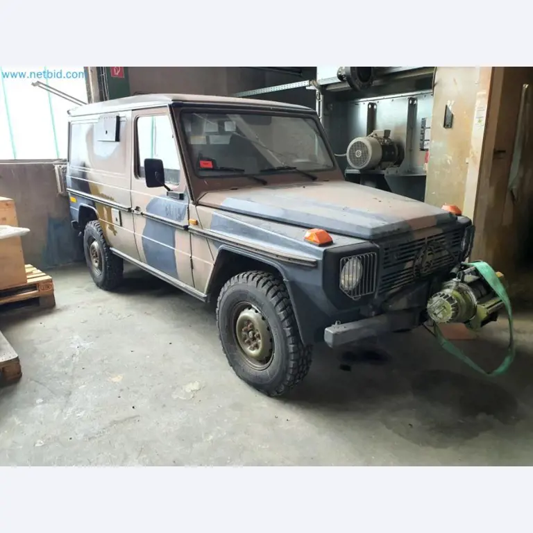 Magazijnliquidatie van een dienstverlenend bedrijf, voertuigen, magazijnuitrusting-17