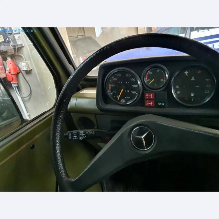 Magazijnliquidatie van een dienstverlenend bedrijf, voertuigen, magazijnuitrusting-20