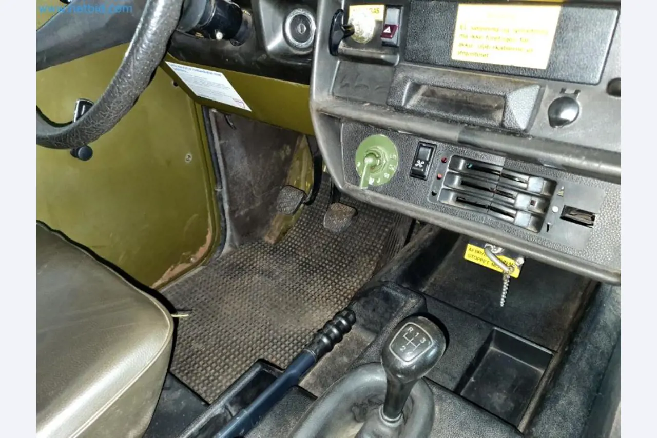 Magazijnliquidatie van een dienstverlenend bedrijf, voertuigen, magazijnuitrusting-22